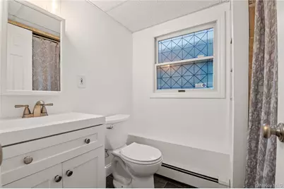 360 Fir Grove Road, Ronkonkoma, NY 11779 - Photo 17