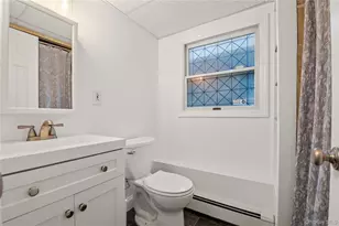 360 Fir Grove Rd, Ronkonkoma, NY 11779 - Photo 17
