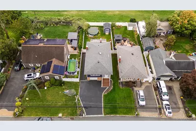 360 Fir Grove Road, Ronkonkoma, NY 11779 - Photo 31