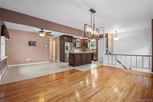 360 Fir Grove Rd, Ronkonkoma, NY 11779 - Photo 5