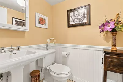 601 Hunters Run, Dobbs Ferry, NY 10522 - Photo 17