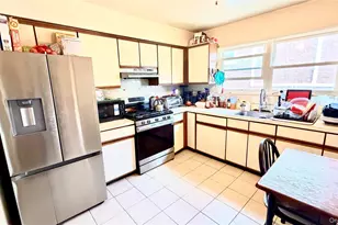 137-38 229th St, Springfield Gardens, NY 11413 - Photo 3