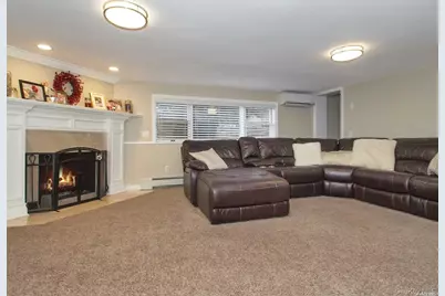 11 Pratt Street, West Babylon, NY 11704 - Photo 7