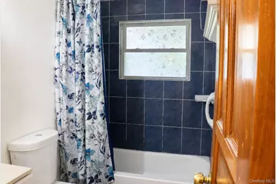 37 Island, Brentwood, NY 11717 - Photo 15
