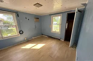 184 Suffolk Ave, Brentwood, NY 11717 - Photo 5