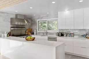 7 Quarty Cir, East Hampton, NY 11937 - Photo 11