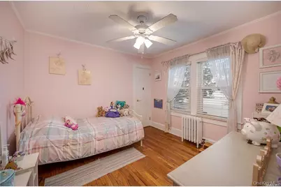 18 Yale Place, Lynbrook, NY 11563 - Photo 9
