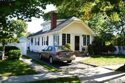 18 Yale Place, Lynbrook, NY 11563 - Photo 1