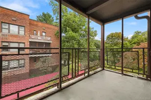 1015 Old Post Rd, Mamaroneck, NY 10543 - Photo 9