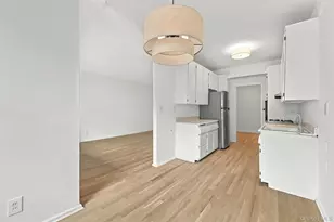 1015 Old Post Rd, Mamaroneck, NY 10543 - Photo 7