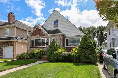 1408 Lowell Avenue, New Hyde Park, NY 11040 - Photo 3
