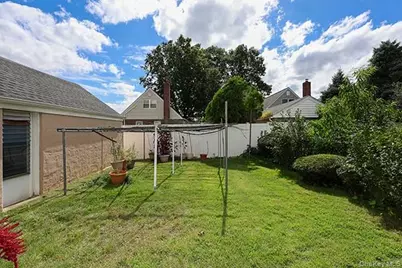 1408 Lowell Avenue, New Hyde Park, NY 11040 - Photo 21