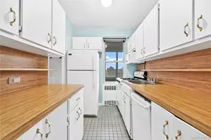 67-38 108th St, Forest Hills, NY 11375 - Photo 11