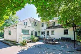 14 Clover Dr, Great Neck, NY 11021 - Photo 17