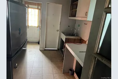 1639 Taylor Avenue, Bronx, NY 10460 - Photo 3