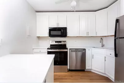 54 Hope Street #Unit T, Stamford, CT 06906 - Photo 5