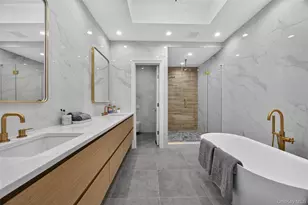 68 Kensington Cir, Manhasset, NY 11030 - Photo 7