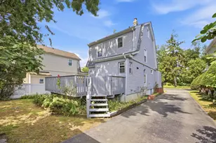 27 South Dr, Valley Stream, NY 11581 - Photo 19