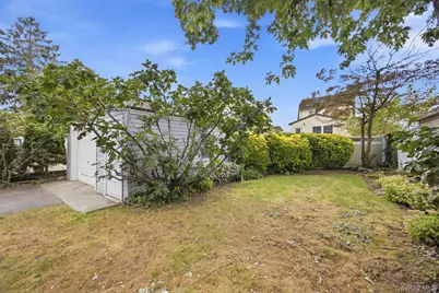 27 South Drive, Valley Stream, NY 11581 - Photo 17