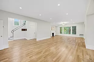 180-24 Grand Central Pkwy, Jamaica, NY 11432 - Photo 23