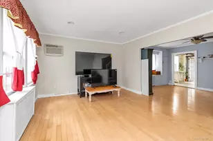 52 Syracuse St, Williston Park, NY 11596 - Photo 3