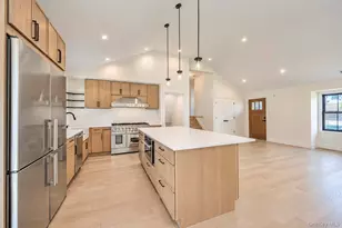 2056 Stratford Dr, Westbury, NY 11590 - Photo 11