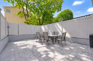 30 Hemlock Ct, New York, NY 10309 - Photo 31
