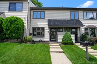 30 Hemlock Court, New York, NY 10309 - Photo 1