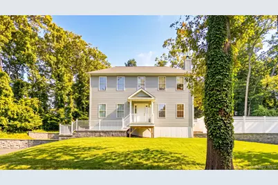 24 Belmont Road, Sound Beach, NY 11789 - Photo 17