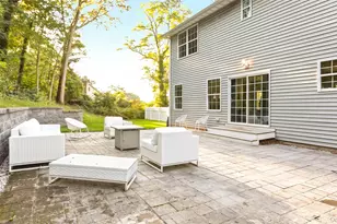 24 Belmont Rd, Sound Beach, NY 11789 - Photo 15