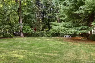 9 Glen Dr, Wappingers Falls, NY 12590 - Photo 11