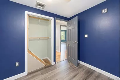 346 Jamaica Avenue, Medford, NY 11763 - Photo 19