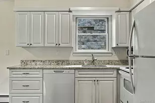 22-24 Conifer Ct, Northport, NY 11768 - Photo 13