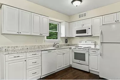 22-24 Conifer Court, Northport, NY 11768 - Photo 27