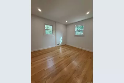 30 Elissa Lane #1 (1st Floor), Yonkers, NY 10710 - Photo 9
