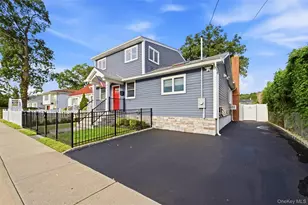 188 S Strong Ave, Lindenhurst, NY 11757 - Photo 3