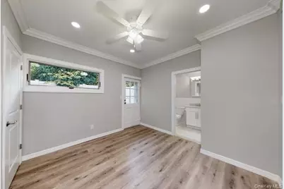 100 North Country Road #9, Miller Place, NY 11764 - Photo 5