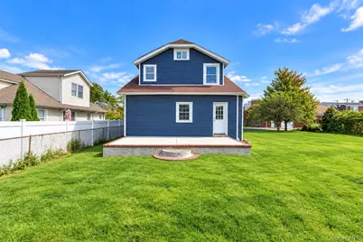 8 Burchell Boulevard, Bay Shore, NY 11706 - Photo 7