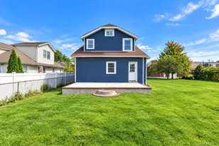 8 Burchell Blvd, Bay Shore, NY 11706 - Photo 7