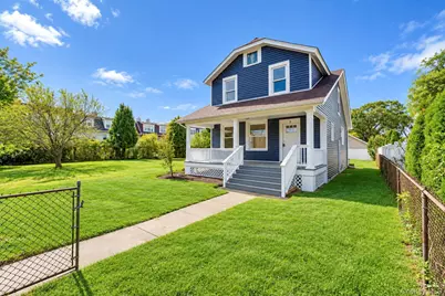 8 Burchell Boulevard, Bay Shore, NY 11706 - Photo 3