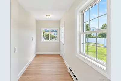 8 Burchell Boulevard, Bay Shore, NY 11706 - Photo 27