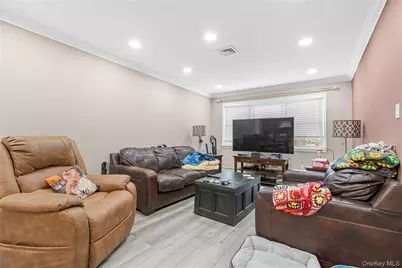 230 Kearney Avenue, Bronx, NY 10465 - Photo 7