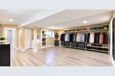 230 Kearney Avenue, Bronx, NY 10465 - Photo 21