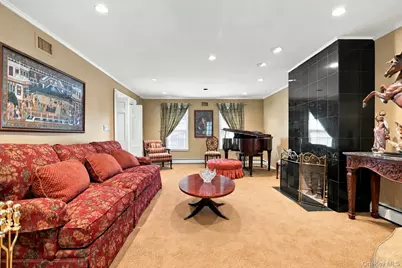 39 Orchard Court, Woodbury, NY 11797 - Photo 11