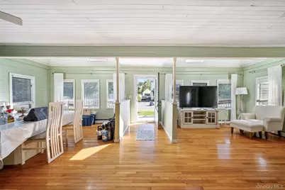 9 Watson, East Islip, NY 11730 - Photo 5