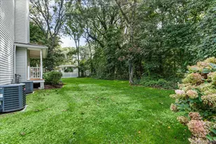 53 State Pl, Huntington, NY 11743 - Photo 25