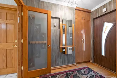 65-24 Ellwell Crescent, Rego Park, NY 11374 - Photo 5