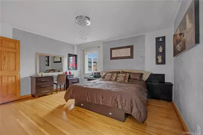 65-24 Ellwell Crescent, Rego Park, NY 11374 - Photo 13