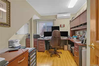 65-24 Ellwell Crescent, Rego Park, NY 11374 - Photo 19