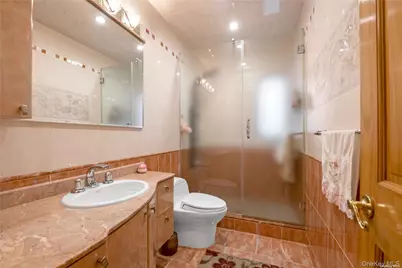 65-24 Ellwell Crescent, Rego Park, NY 11374 - Photo 15